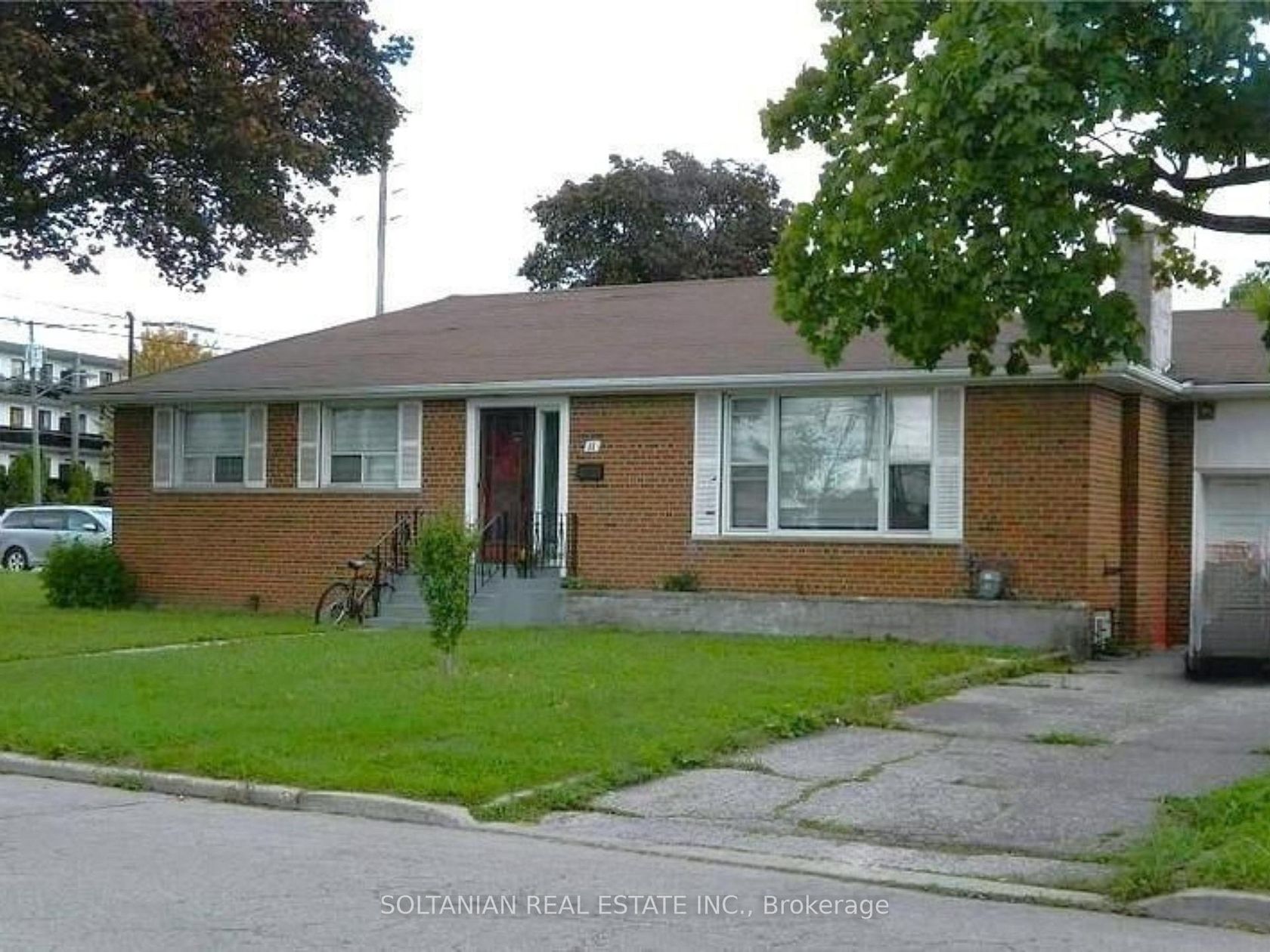11 Muirkirk Road, Willowdale West, Toronto 