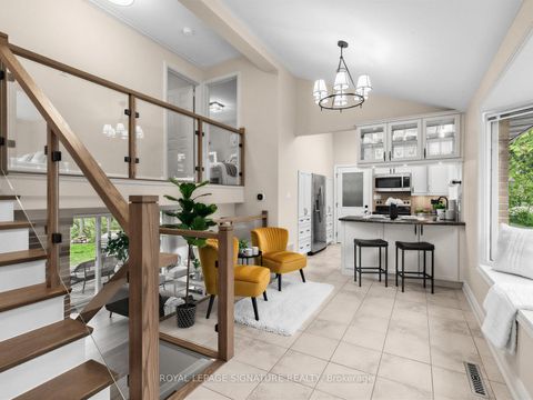 Photo 1 at 81 Cottonwood Drive, Don Mills, Toronto