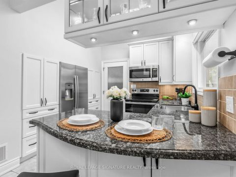 Photo 7 at 81 Cottonwood Drive, Don Mills, Toronto