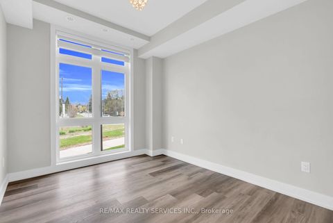 Photo 24 at 5 - 1 Bond Crescent, Oak Ridges, Richmond Hill
