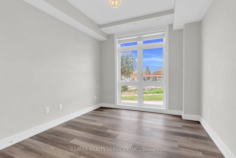 Photo 27 at 5 - 1 Bond Crescent, Oak Ridges, Richmond Hill
