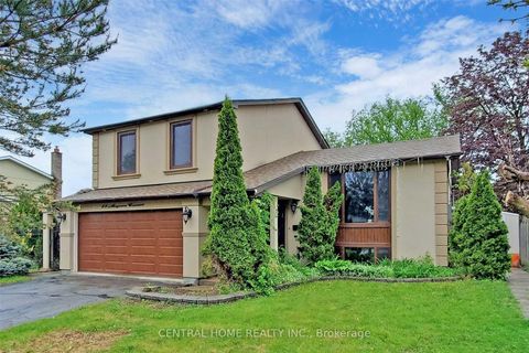 Photo 2 at 18 Mayvern Crescent, North Richvale, Richmond Hill