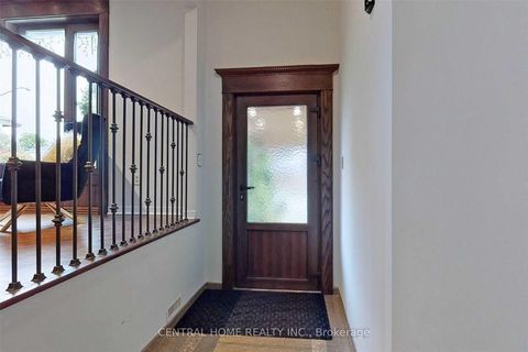Photo 5 at 18 Mayvern Crescent, North Richvale, Richmond Hill