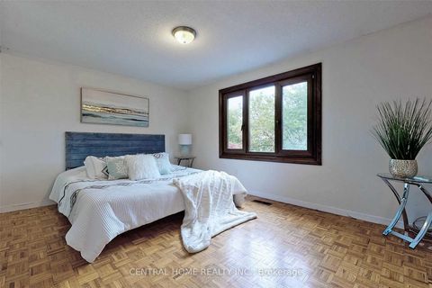 Photo 12 at 18 Mayvern Crescent, North Richvale, Richmond Hill
