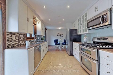 Photo 18 at 18 Mayvern Crescent, North Richvale, Richmond Hill