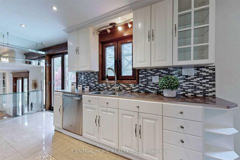 Photo 20 at 18 Mayvern Crescent, North Richvale, Richmond Hill