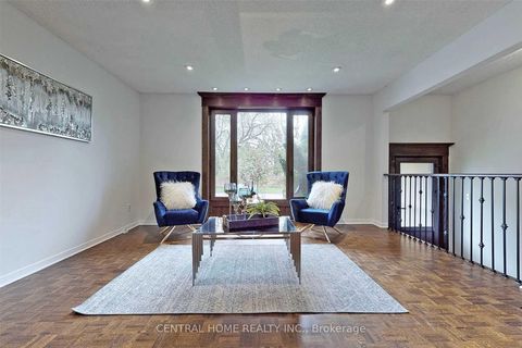 Photo 25 at 18 Mayvern Crescent, North Richvale, Richmond Hill