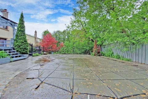 Photo 37 at 18 Mayvern Crescent, North Richvale, Richmond Hill