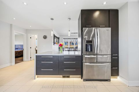 Photo 13 at 34 Walwyn Avenue, Pelmo Park W4, Toronto