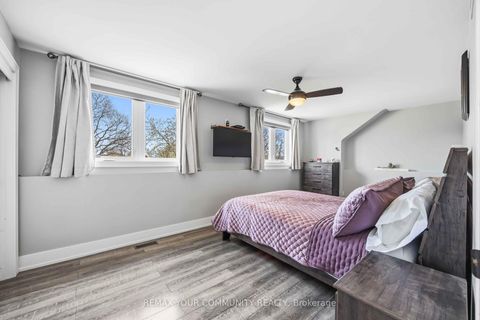Photo 20 at 34 Walwyn Avenue, Pelmo Park W4, Toronto