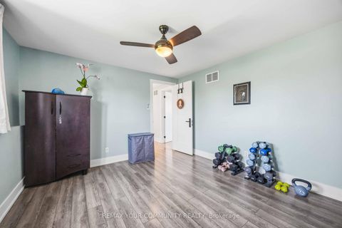 Photo 22 at 34 Walwyn Avenue, Pelmo Park W4, Toronto