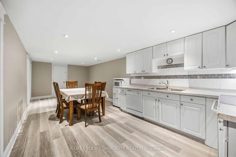 Photo 31 at 34 Walwyn Avenue, Pelmo Park W4, Toronto