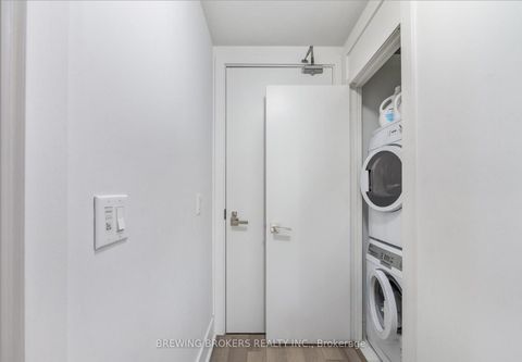 Photo 18 at 706 - 32 Davenport Road, Annex, Toronto