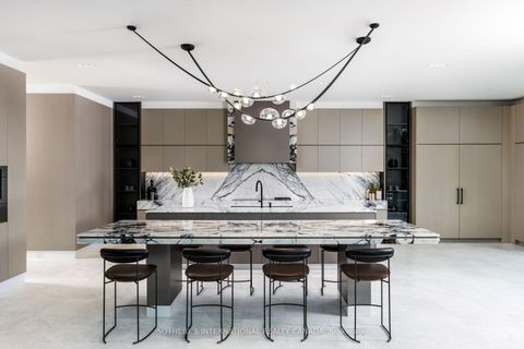 Photo 10 at 211 Dunvegan Road, Forest Hill South, Toronto