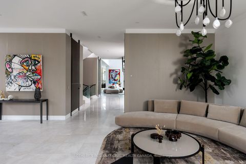 Photo 16 at 211 Dunvegan Road, Forest Hill South, Toronto