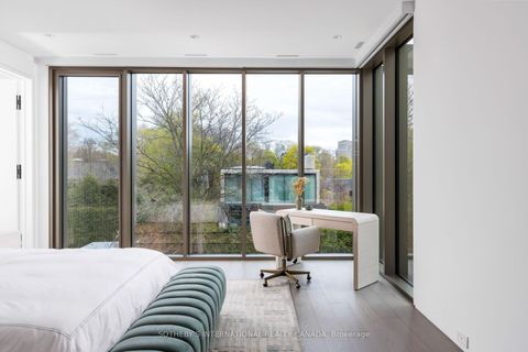 Photo 25 at 211 Dunvegan Road, Forest Hill South, Toronto