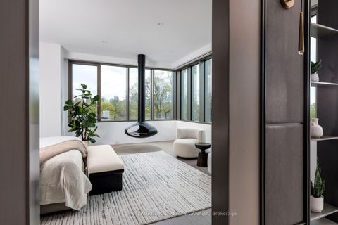 Photo 28 at 211 Dunvegan Road, Forest Hill South, Toronto