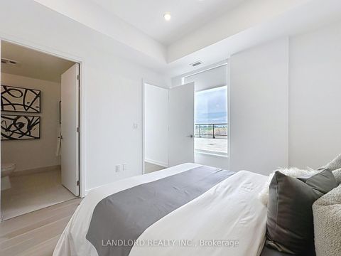 Photo 15 at 1202 - 3100 Keele Street, CFB, Toronto