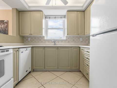 Photo 11 at 309 - 30 Elm Avenue, Moore Park, Toronto