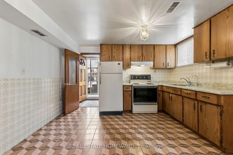 Photo 34 at 71 Thwaite Avenue, Jane Heights, Toronto