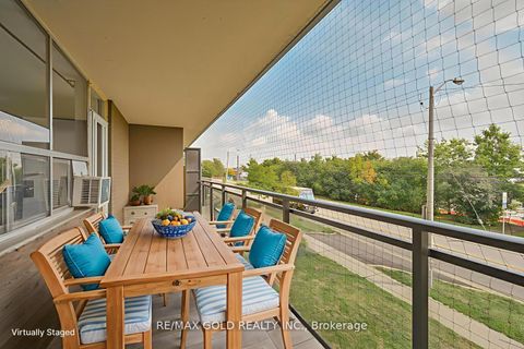 Photo 2 at 207 - 60 Stevenson Road, Jamestown, Toronto