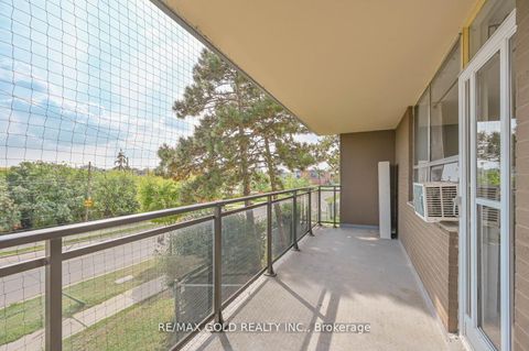 Photo 5 at 207 - 60 Stevenson Road, Jamestown, Toronto