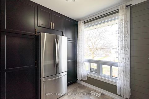Photo 7 at 20 Carol Road, Allandale Heights, Barrie