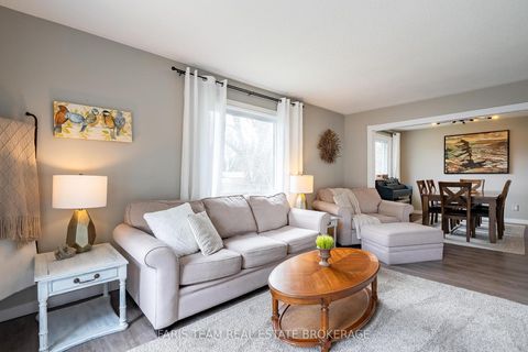 Photo 12 at 20 Carol Road, Allandale Heights, Barrie