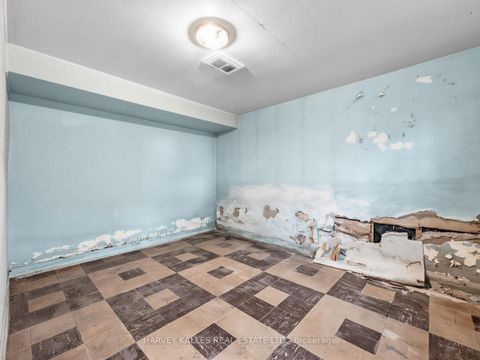 Photo 28 at 12 Invermay Avenue, Clanton Park, Toronto