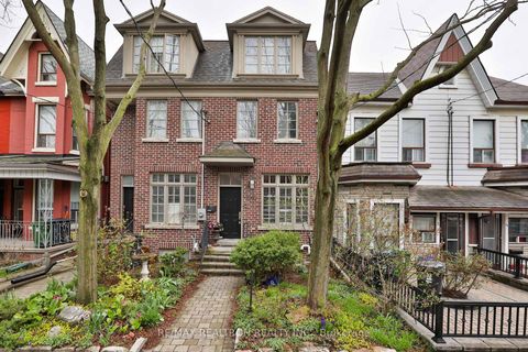 Photo 1 at 51B Foxley Street, Bellwoods, Toronto