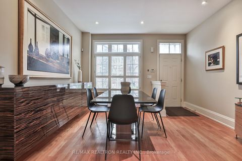Photo 4 at 51B Foxley Street, Bellwoods, Toronto