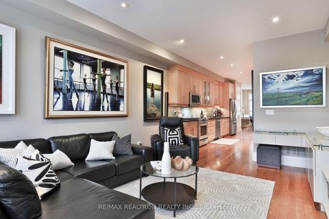 Photo 12 at 51B Foxley Street, Bellwoods, Toronto