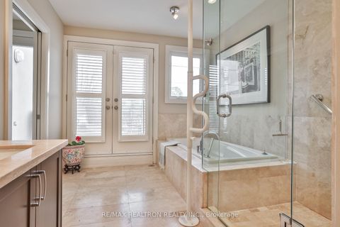 Photo 28 at 51B Foxley Street, Bellwoods, Toronto
