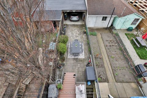 Photo 31 at 51B Foxley Street, Bellwoods, Toronto