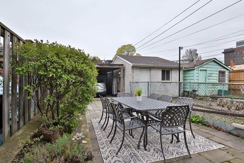 Photo 37 at 51B Foxley Street, Bellwoods, Toronto