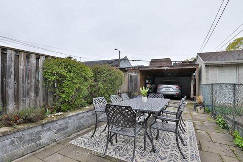 Photo 38 at 51B Foxley Street, Bellwoods, Toronto