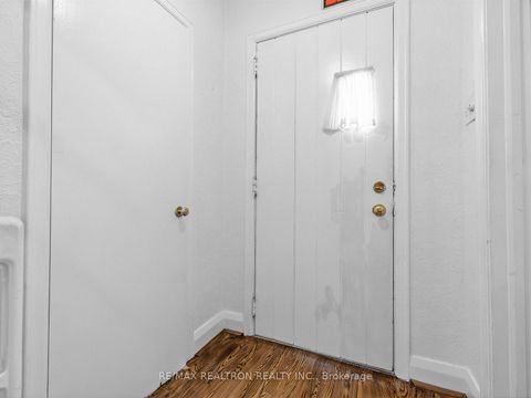 Photo 2 at 12 New Haven Drive, Forest Hill North, Toronto
