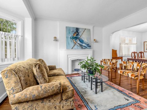 Photo 3 at 12 New Haven Drive, Forest Hill North, Toronto