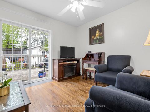 Photo 13 at 12 New Haven Drive, Forest Hill North, Toronto