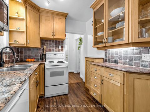 Photo 22 at 12 New Haven Drive, Forest Hill North, Toronto