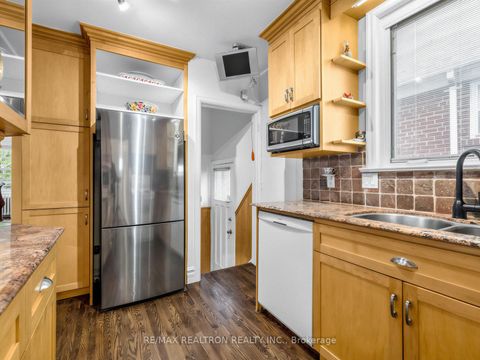 Photo 23 at 12 New Haven Drive, Forest Hill North, Toronto