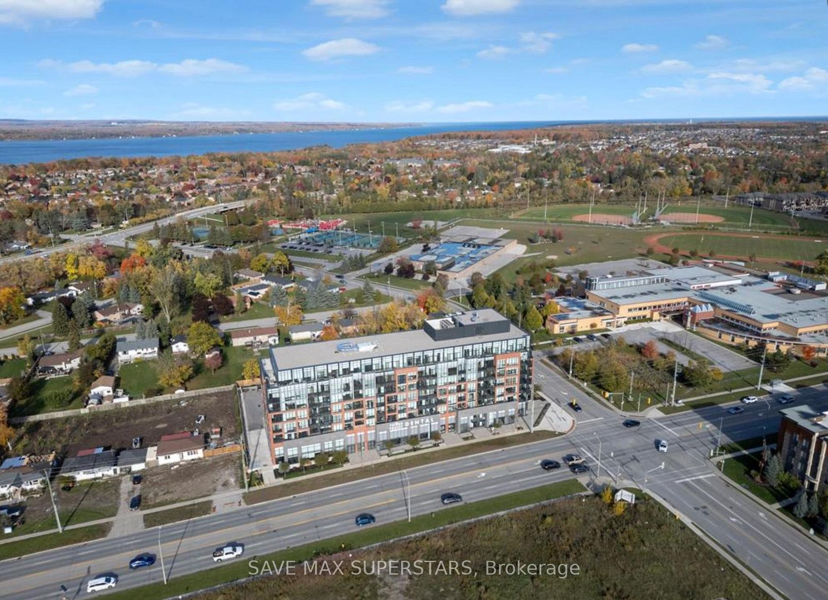 611 - 681 Yonge Street, Painswick South, Barrie photo number 2