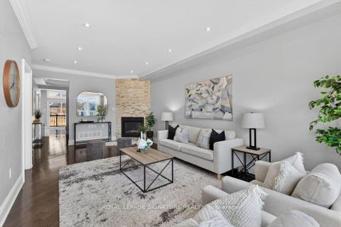 Photo 6 at 61B Bexhill Avenue, Birchmount, Toronto