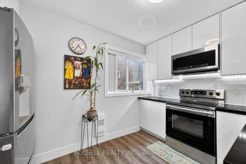 Photo 4 at 159 - 50 Scarborough Golf Club Road, Scarborough Village, Toronto