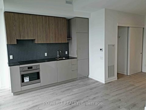 Photo 4 at 911 - 161 Roehampton Avenue, Mount Pleasant East, Toronto