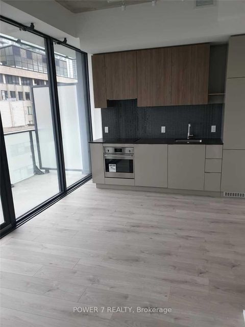 Photo 5 at 911 - 161 Roehampton Avenue, Mount Pleasant East, Toronto
