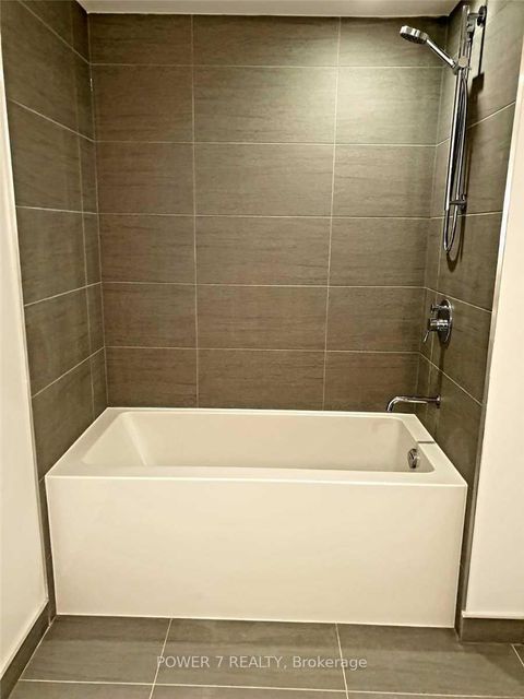 Photo 10 at 911 - 161 Roehampton Avenue, Mount Pleasant East, Toronto