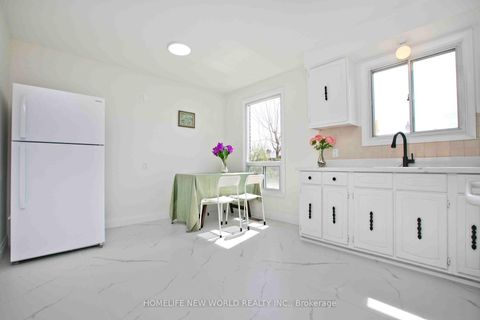 Photo 5 at 93 Corinthian Boulevard, L'Amoreaux, Toronto
