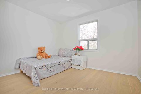 Photo 13 at 93 Corinthian Boulevard, L'Amoreaux, Toronto