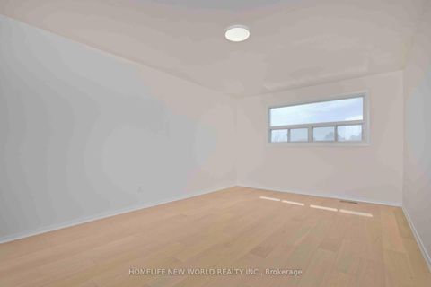 Photo 19 at 93 Corinthian Boulevard, L'Amoreaux, Toronto